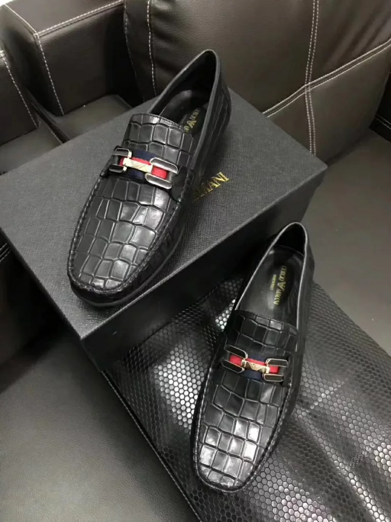 Armani 👞 top luxury brand, the latest fashion casual beans men's shoes, the upper head 🐂 cowhide embossed + anti-hair cowhide lining 🤝 38--45 yards