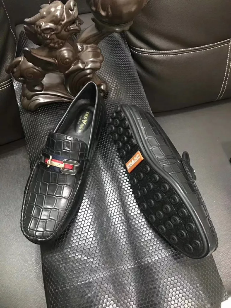 Armani 👞 top luxury brand, the latest fashion casual beans men's shoes, the upper head 🐂 cowhide embossed + anti-hair cowhide lining 🤝 38--45 yards