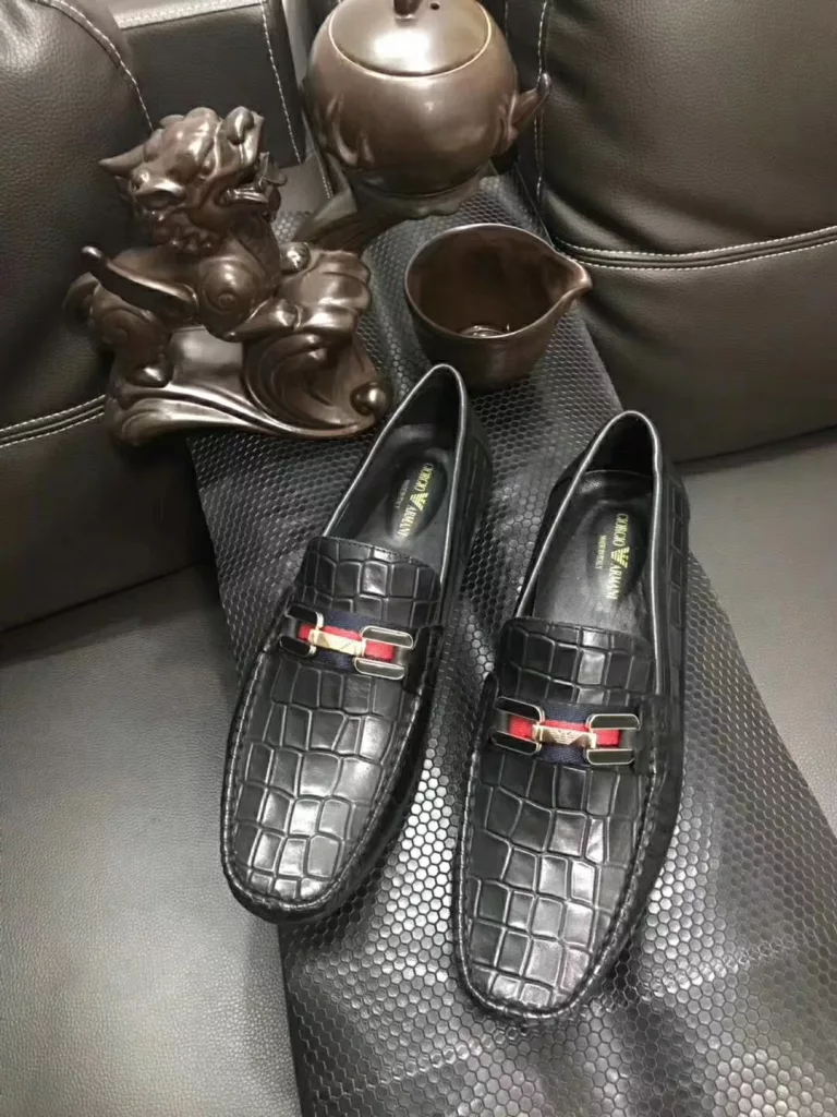 Armani 👞 top luxury brand, the latest fashion casual beans men's shoes, the upper head 🐂 cowhide embossed + anti-hair cowhide lining 🤝 38--45 yards