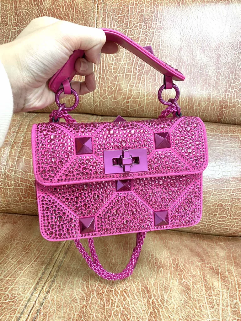 Valentino limited full diamond bag~ ✨✨✨