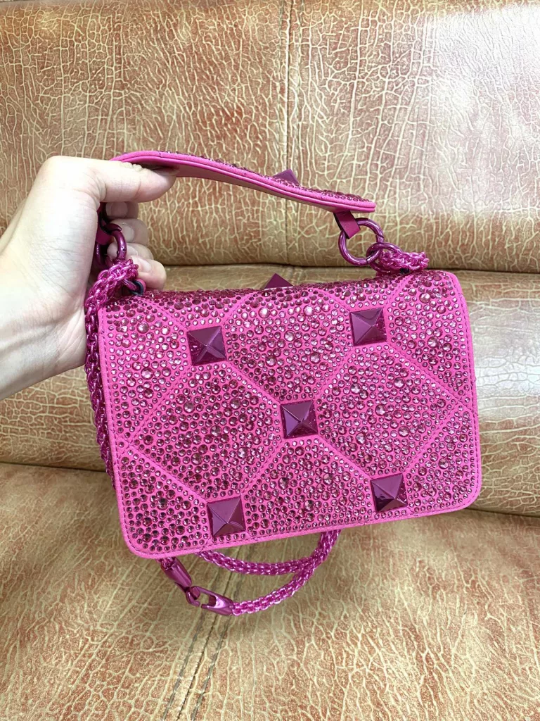 Valentino limited full diamond bag~ ✨✨✨