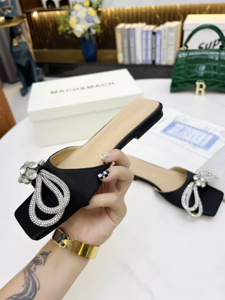 Mach & Mach Crystal Bow Fairy Single Shoe Collection<br>Imported real silk face A grade proud diamond bow buckle inside footpad sheepskin feet gorgeous<br>High end rubber sole + original consistent leather outsole<br>Shoe size :35-42