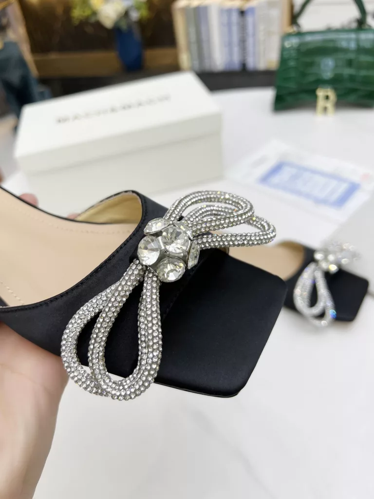 Mach & Mach Crystal Bow Fairy Single Shoe Collection<br>Imported real silk face A grade proud diamond bow buckle inside footpad sheepskin feet gorgeous<br>High end rubber sole + original consistent leather outsole<br>Shoe size :35-42