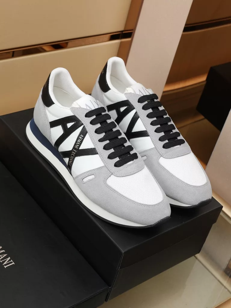 Armani] new men's fashion casual shoes 🇨🇳 original single quality, high-end boutique 💯 exquisite details, using Italian cowhide with breathable mesh ➕ luxury sheepskin cushioned feet 🌶 🌶 rubber wear-resistant non-slip outsole, comfortable to wear 🎋 craft refined, fine workmanship, worth having 🍉 color: three colors available Yardage: 38-44