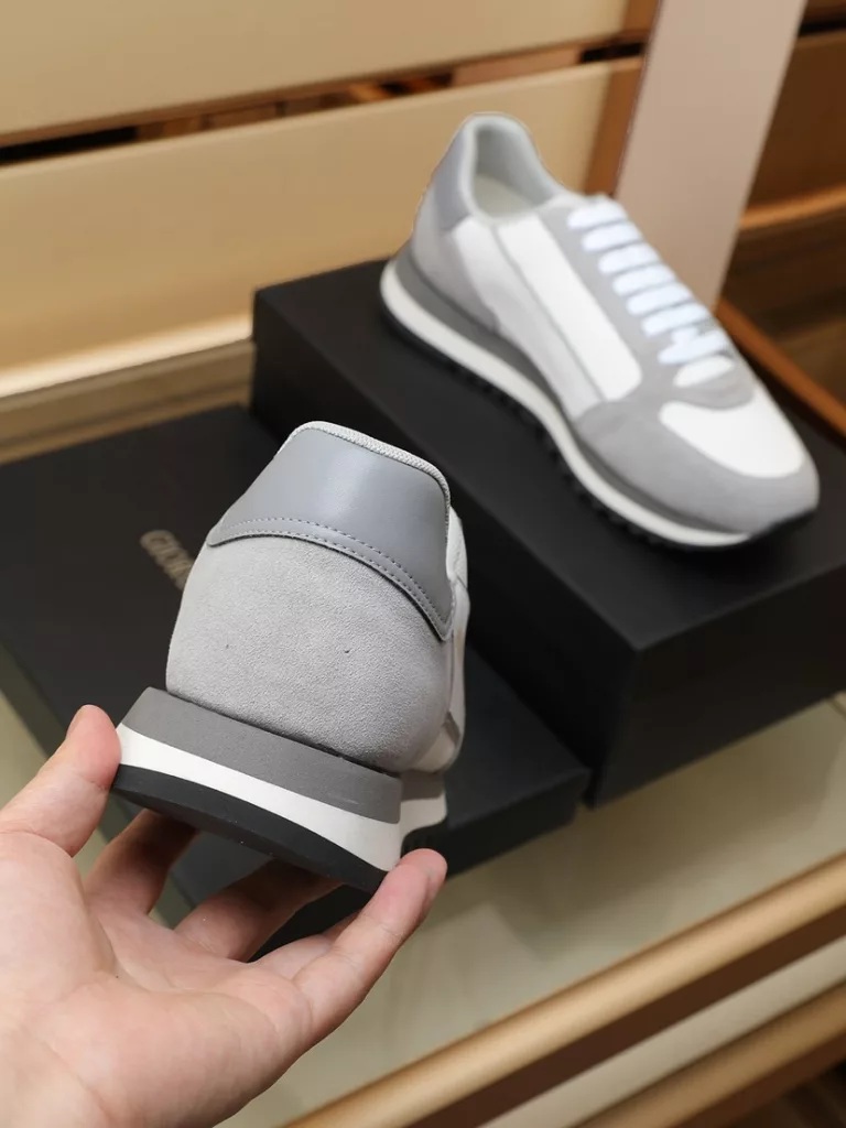 Armani] new men's fashion casual shoes 🇨🇳 original single quality, high-end boutique 💯 details exquisite exquisite, using Italian cowhide with breathable mesh ➕ luxury sheepskin cushion foot 🌶 🌶 rubber wear-resistant non-slip outsole, comfortable to wear 🎋 craft refined, fine workmanship, worth having 🍉 yardage: 38-44