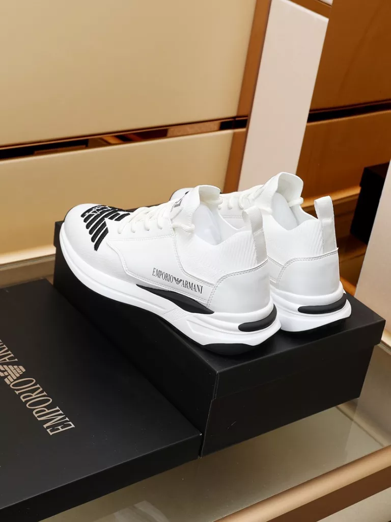 Armani] new men's fashion casual shoes 🇨🇳 original single quality 💯 exquisite details, using imported breathable cloth ➕ luxury sheepskin cushion foot 🌶 🌶 rubber wear-resistant non-slip outsole, comfortable to wear 🎋 craft refined, fine workmanship , worth having 🍉Color: three colors available Yardage: 38-44