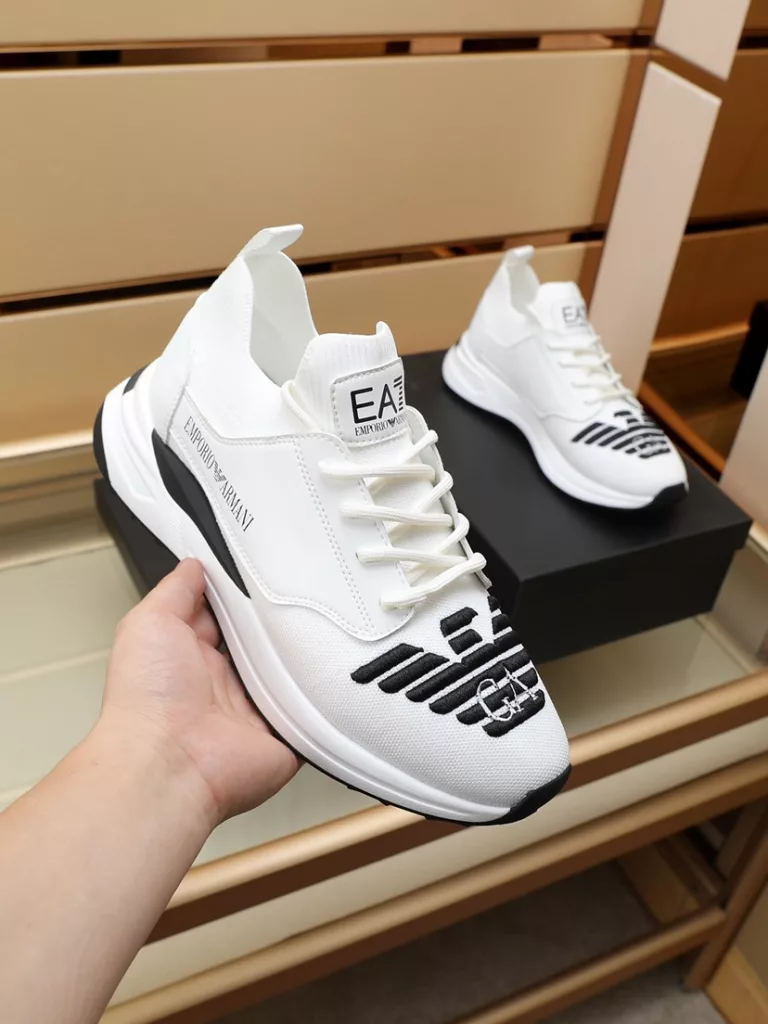 Armani] new men's fashion casual shoes 🇨🇳 original single quality 💯 exquisite details, using imported breathable cloth ➕ luxury sheepskin cushion foot 🌶 🌶 rubber wear-resistant non-slip outsole, comfortable to wear 🎋 craft refined, fine workmanship , worth having 🍉Color: three colors available Yardage: 38-44