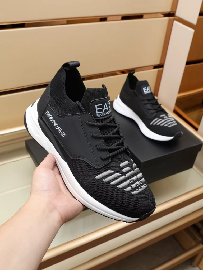 Armani] new men's fashion casual shoes 🇨🇳 original single quality 💯 exquisite details, using imported breathable cloth ➕ luxury sheepskin cushion foot 🌶 🌶 rubber wear-resistant non-slip outsole, comfortable to wear 🎋 craft refined, fine workmanship , worth having 🍉Color: three colors available Yardage: 38-44