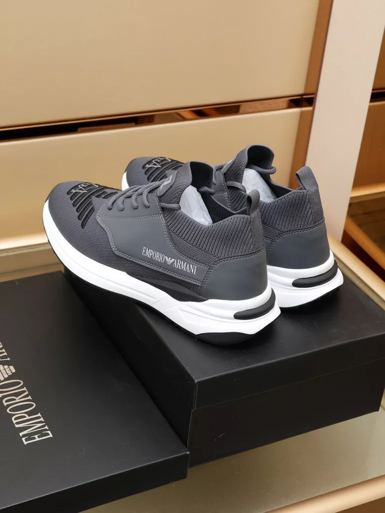 Armani] new men's fashion casual shoes 🇨🇳 original single quality 💯 exquisite details, using imported breathable cloth ➕ luxury sheepskin cushion foot 🌶 🌶 rubber wear-resistant non-slip outsole, comfortable to wear 🎋 craft refined, fine workmanship , worth having 🍉Color: three colors available Yardage: 38-44