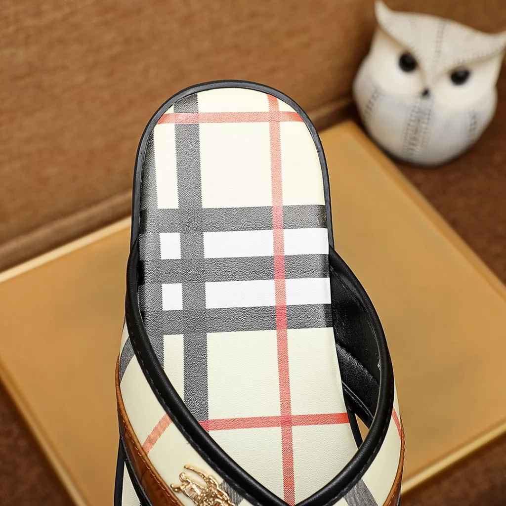 Trade mark: BURBERRY 「BURBERRY」 slippers<br>Regular size code: 38-44<br>Commodity material: selected original material, original outsole