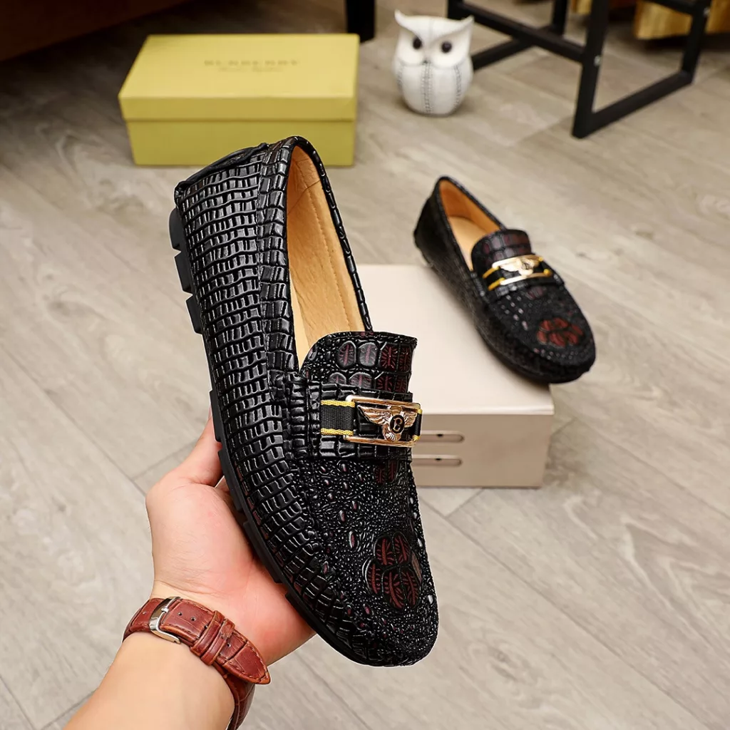 Burberry genuine original top quality high-end beans shoes 🇨🇳 superb craftsmanship, this fabric using printed cowhide 💯 head 🐷 leather lining , suitable for drivers driving trip 🌴 original non-slip wear-resistant rubber outsole, versatile style, worth having 🍓 2 colors available! Yardage 38-45 ……