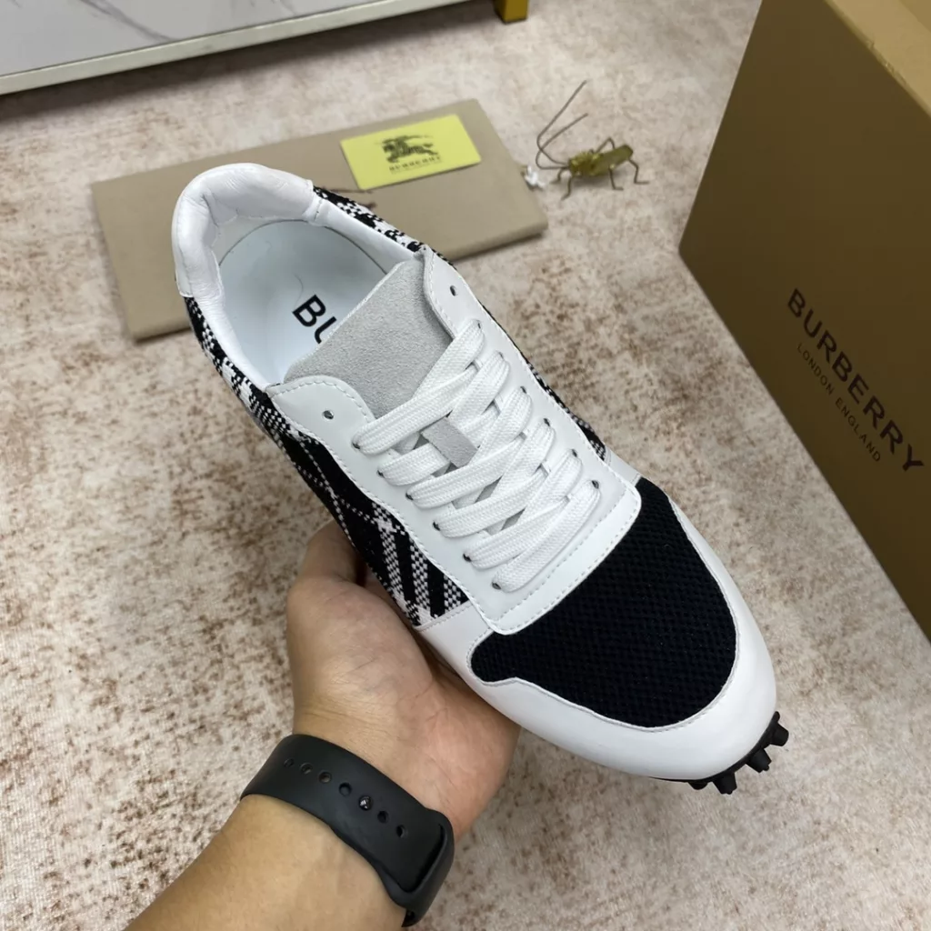 (BURBERRY - Burberry) classic models ✔️ top original single purchase goods! High-end men's 👔 casual - knitted shoes ! Original single boutique ~ simple fashion British model ~ the original imported counter guest supply plaid fabric ➕ imported cowhide lining cushioned foot, rear end bump three-dimensional logo decoration, the original rubber sole!<br>Size: 38 -44 (45 custom) X8