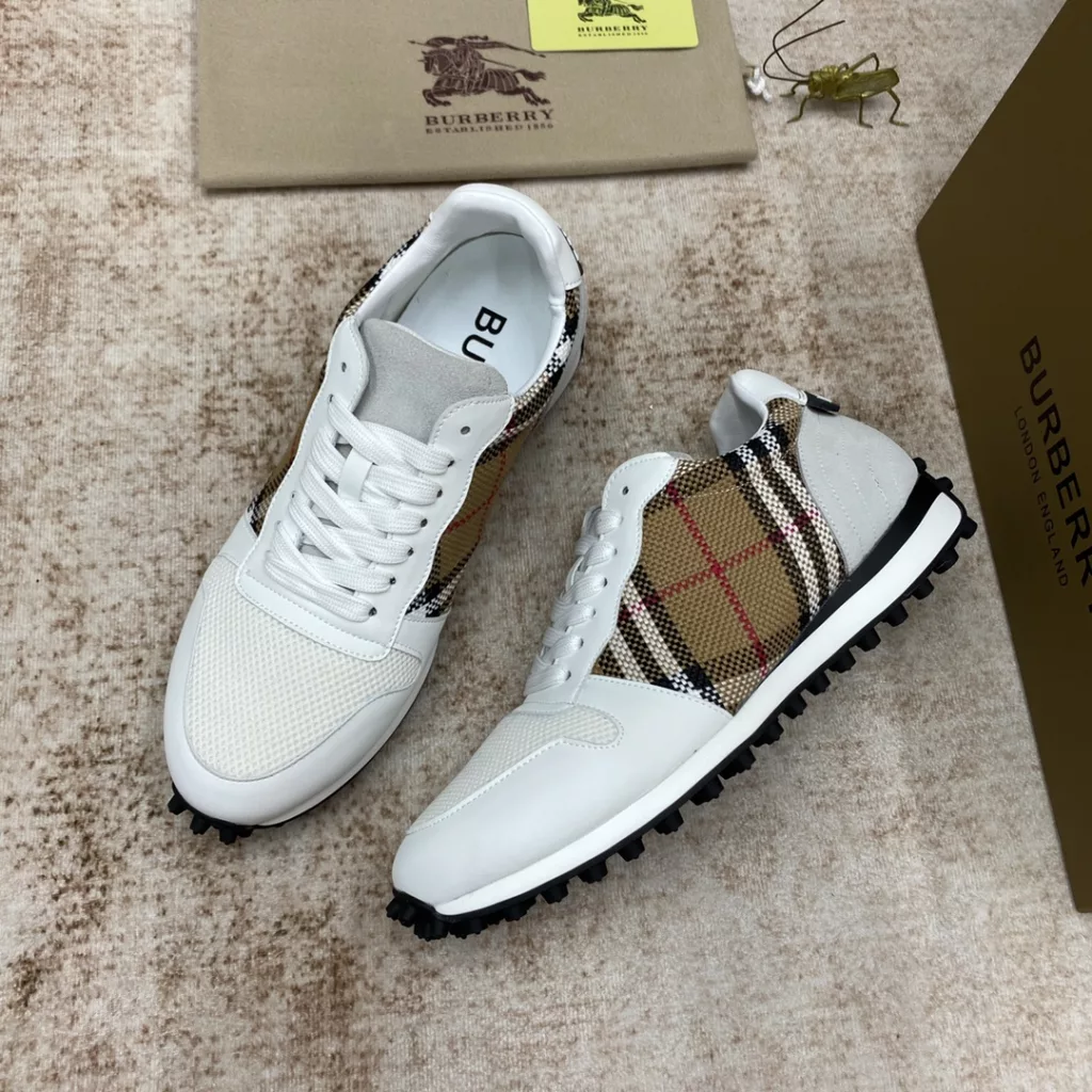 (BURBERRY - Burberry) classic models ✔️ top original single purchase goods! High-end men's 👔 casual - knitted shoes ! Original single boutique ~ simple fashion British model ~ the original imported counter guest supply plaid fabric ➕ imported cowhide lining cushioned foot, rear end bump three-dimensional logo decoration, the original rubber sole!<br>Size: 38 -44 (45 custom) X8