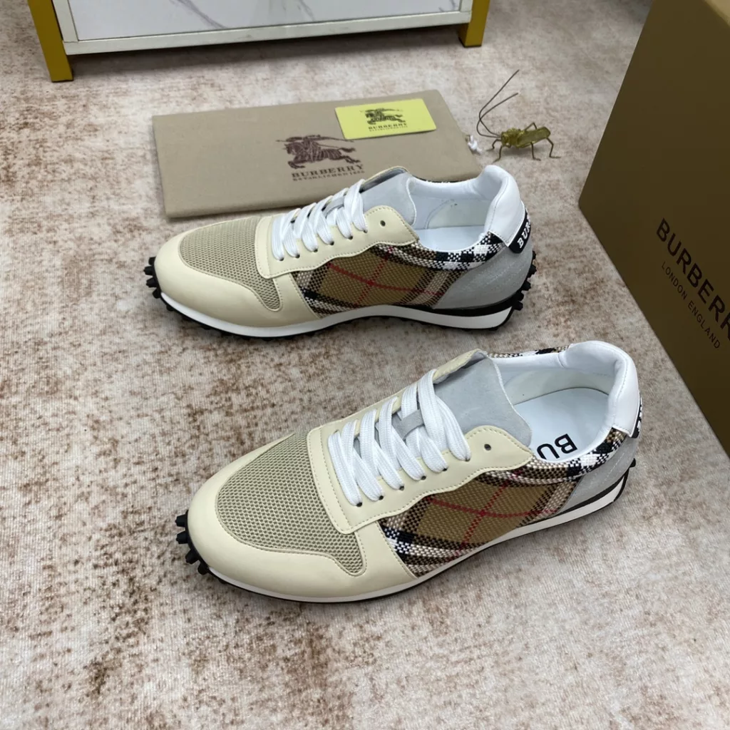 (BURBERRY - Burberry) classic models ✔️ top original single purchase goods! High-end men's 👔 casual - knitted shoes ! Original single boutique ~ simple fashion British model ~ the original imported counter guest supply plaid fabric ➕ imported cowhide lining cushioned foot, rear end bump three-dimensional logo decoration, the original rubber sole!<br>Size: 38 -44 (45 custom) X8