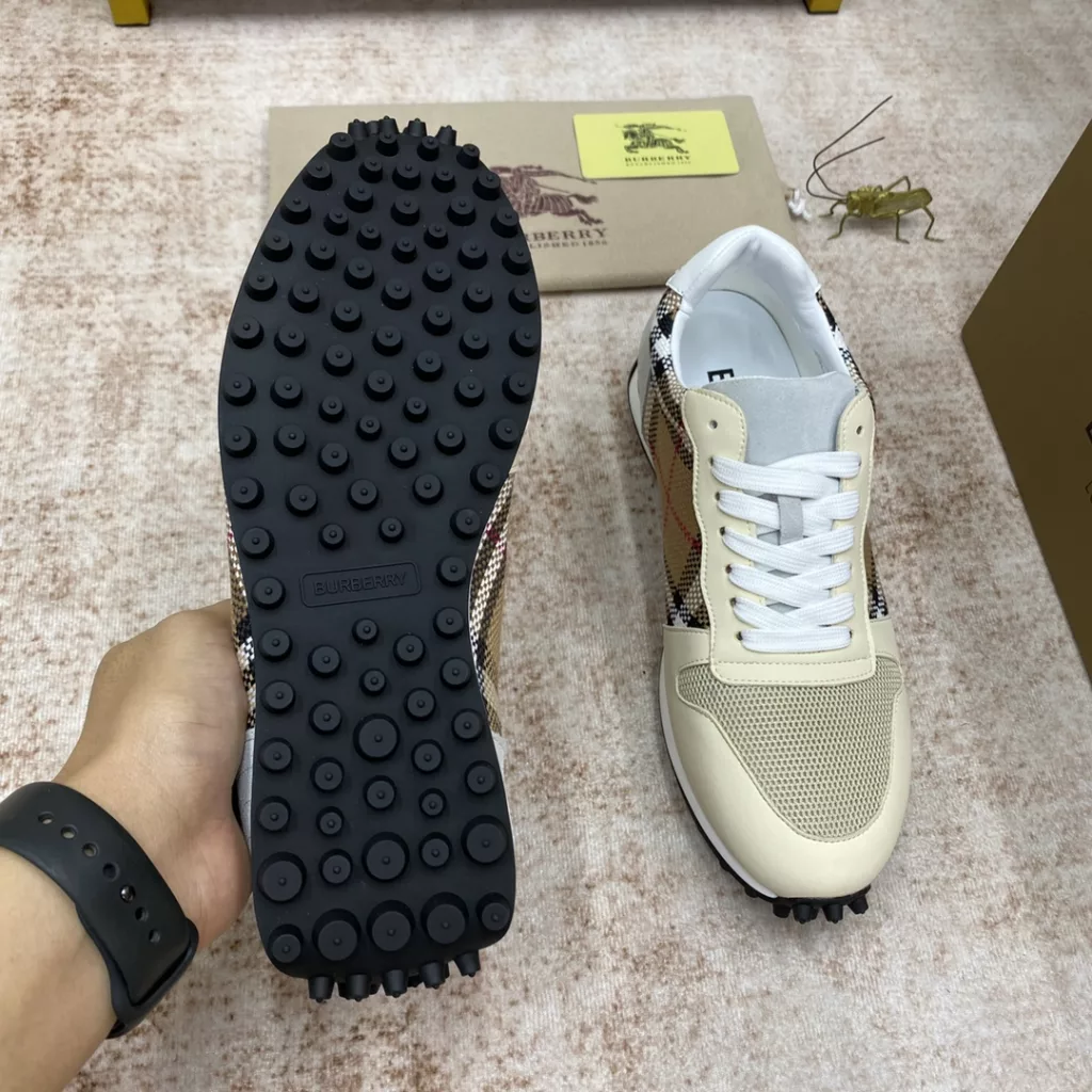 (BURBERRY - Burberry) classic models ✔️ top original single purchase goods! High-end men's 👔 casual - knitted shoes ! Original single boutique ~ simple fashion British model ~ the original imported counter guest supply plaid fabric ➕ imported cowhide lining cushioned foot, rear end bump three-dimensional logo decoration, the original rubber sole!<br>Size: 38 -44 (45 custom) X8