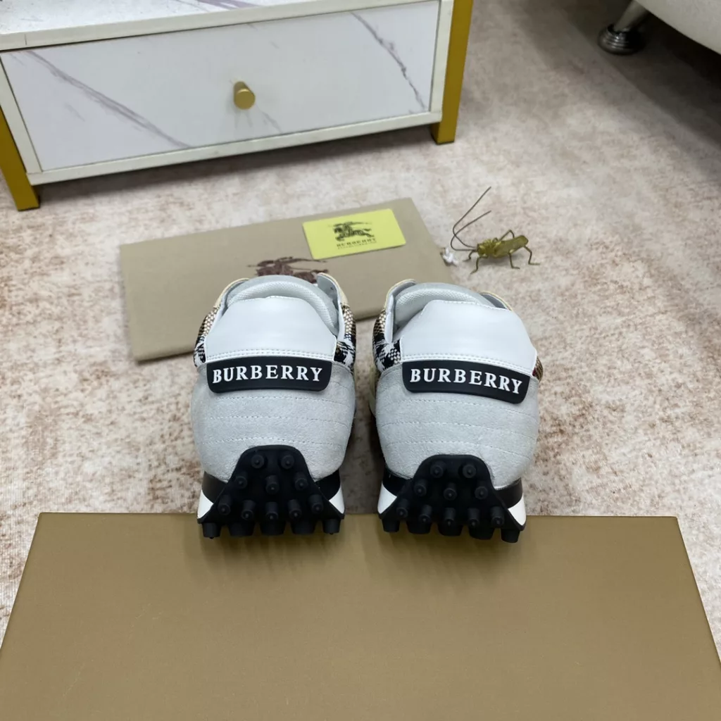 (BURBERRY - Burberry) classic models ✔️ top original single purchase goods! High-end men's 👔 casual - knitted shoes ! Original single boutique ~ simple fashion British model ~ the original imported counter guest supply plaid fabric ➕ imported cowhide lining cushioned foot, rear end bump three-dimensional logo decoration, the original rubber sole!<br>Size: 38 -44 (45 custom) X8