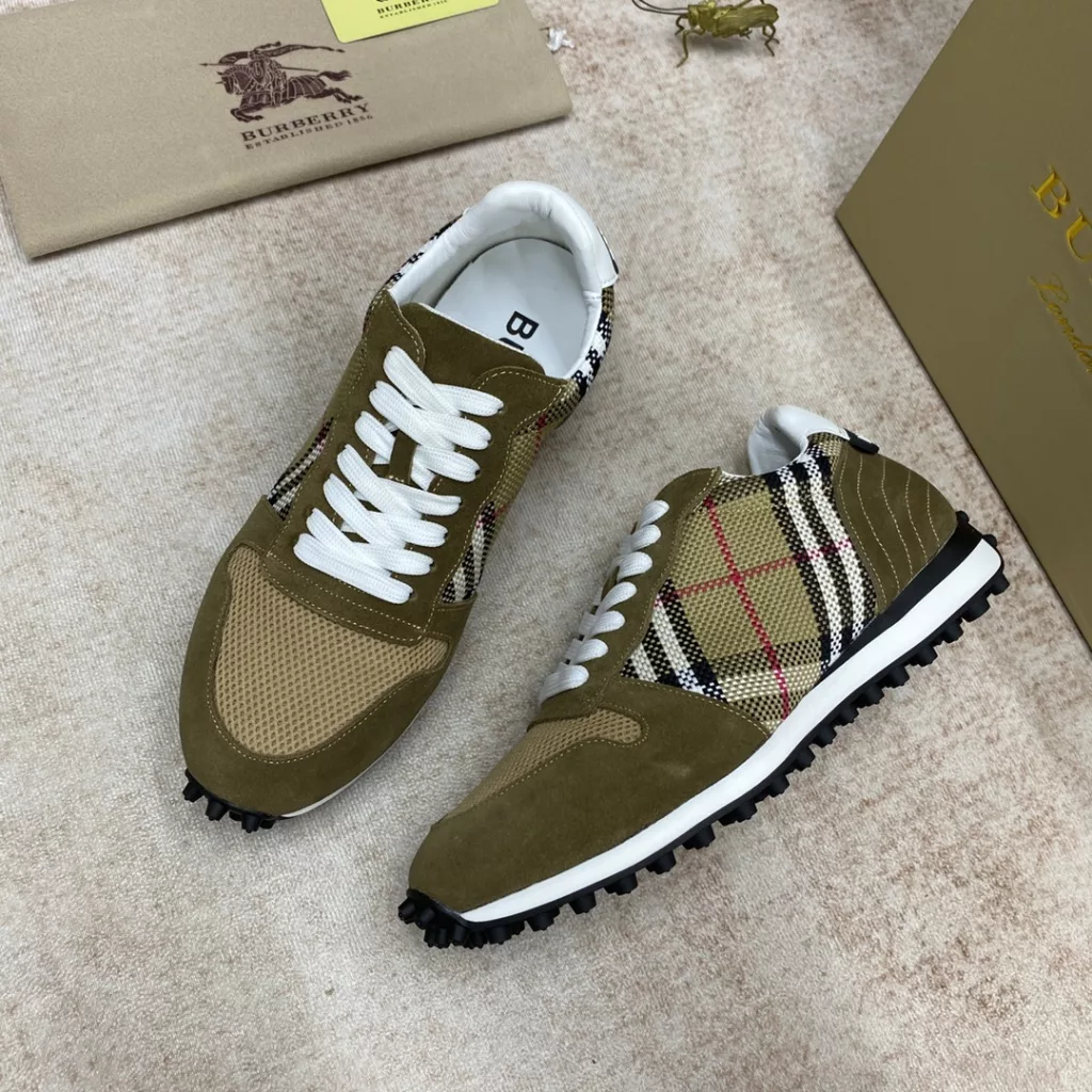 (BURBERRY - Burberry) classic models ✔️ top original single purchase goods! High-end men's 👔 casual - knitted shoes ! Original single boutique ~ simple fashion British model ~ the original imported counter guest supply plaid fabric ➕ imported cowhide lining cushioned foot, rear end bump three-dimensional logo decoration, the original rubber sole!<br>Size: 38 -44 (45 custom) X8