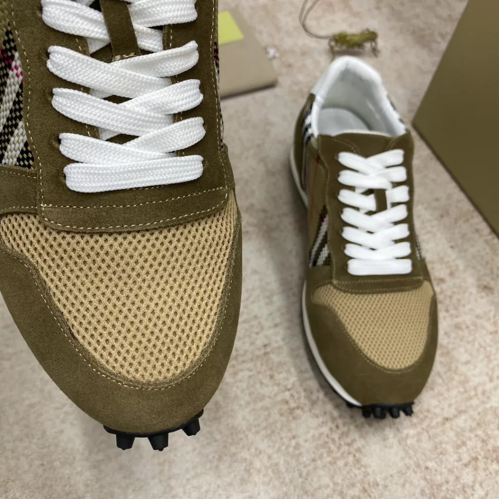 (BURBERRY - Burberry) classic models ✔️ top original single purchase goods! High-end men's 👔 casual - knitted shoes ! Original single boutique ~ simple fashion British model ~ the original imported counter guest supply plaid fabric ➕ imported cowhide lining cushioned foot, rear end bump three-dimensional logo decoration, the original rubber sole!<br>Size: 38 -44 (45 custom) X8