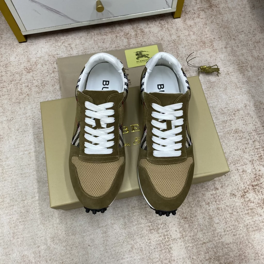 (BURBERRY - Burberry) classic models ✔️ top original single purchase goods! High-end men's 👔 casual - knitted shoes ! Original single boutique ~ simple fashion British model ~ the original imported counter guest supply plaid fabric ➕ imported cowhide lining cushioned foot, rear end bump three-dimensional logo decoration, the original rubber sole!<br>Size: 38 -44 (45 custom) X8