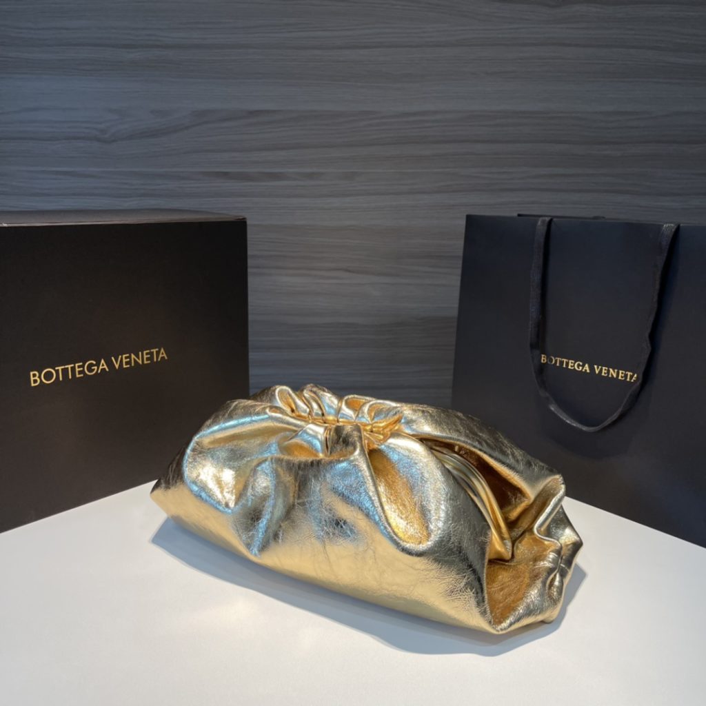 BV new shoulder bag clutch bag Bottega venetḁ 