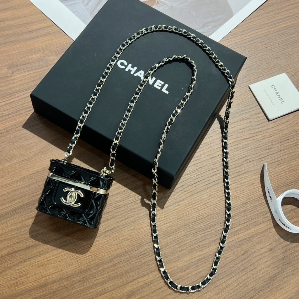 ❗ : New products ❗ : New ☑️ CHANEL Chanel double-c rhombus cross-body small bag chain necklace [gift box] full set of CHANEL original packaging [process] original single level manual engraving complete [material] high-quality brass material