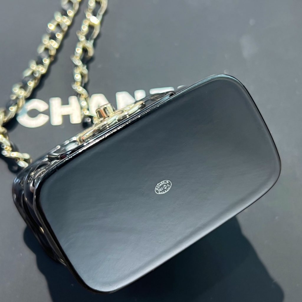 ❗ : New products ❗ : New ☑️ CHANEL Chanel double-c rhombus cross-body small bag chain necklace [gift box] full set of CHANEL original packaging [process] original single level manual engraving complete [material] high-quality brass material