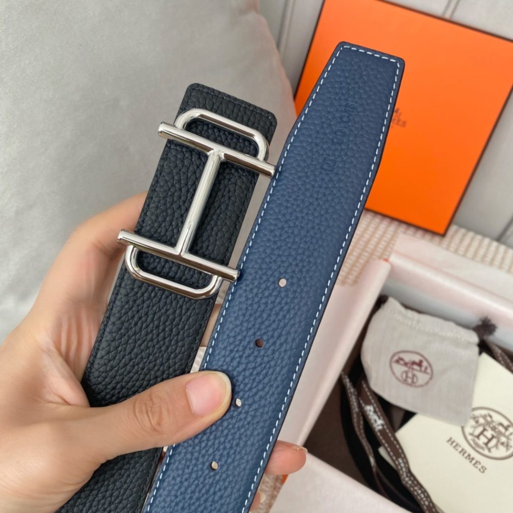 New original single. Genuine size aims original alignment belt body using imported original fixed double-sided lychee grain togo calfskin belt. New exclusive 316 stainless steel hardware! Can be used on both sides Genuine open edition! Specialized counter models!