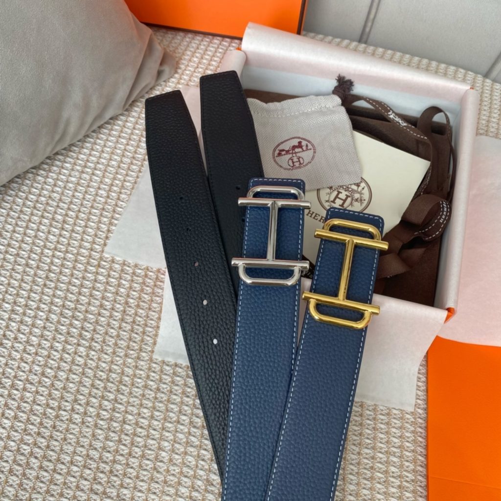 New original single. Genuine size aims original alignment belt body using imported original fixed double-sided lychee grain togo calfskin belt. New exclusive 316 stainless steel hardware! Can be used on both sides Genuine open edition! Specialized counter models!