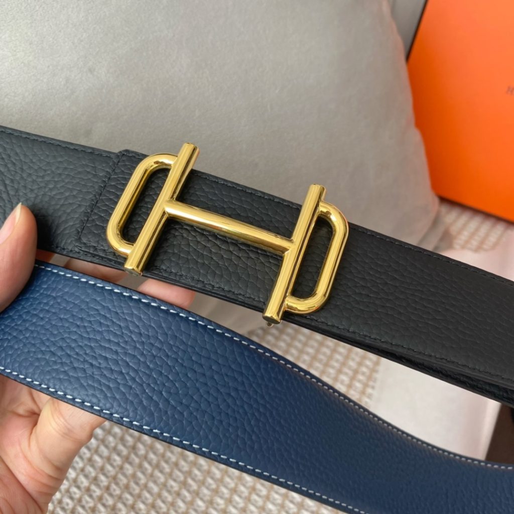 New original single. Genuine size aims original alignment belt body using imported original fixed double-sided lychee grain togo calfskin belt. New exclusive 316 stainless steel hardware! Can be used on both sides Genuine open edition! Specialized counter models!