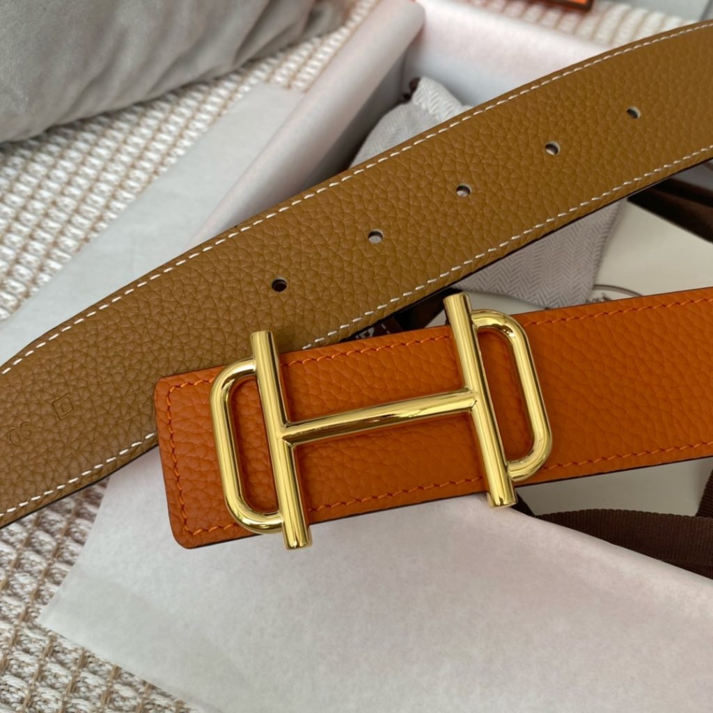 New original single. Genuine size aims original alignment belt body using imported original fixed double-sided lychee grain togo calfskin belt. New exclusive 316 stainless steel hardware! Can be used on both sides Genuine open edition! Specialized counter models!