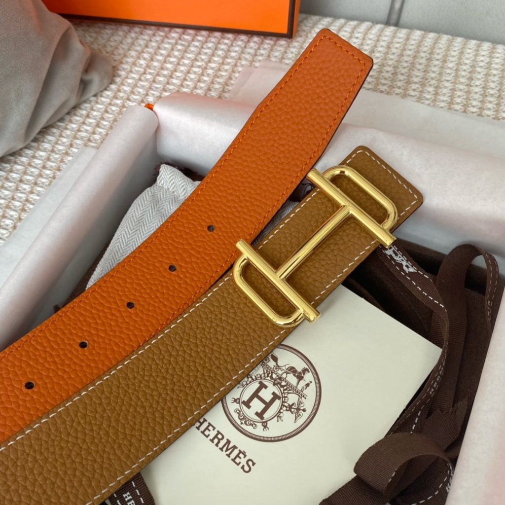 New original single. Genuine size aims original alignment belt body using imported original fixed double-sided lychee grain togo calfskin belt. New exclusive 316 stainless steel hardware! Can be used on both sides Genuine open edition! Specialized counter models!