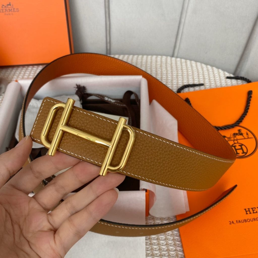 New original single. Genuine size aims original alignment belt body using imported original fixed double-sided lychee grain togo calfskin belt. New exclusive 316 stainless steel hardware! Can be used on both sides Genuine open edition! Specialized counter models!