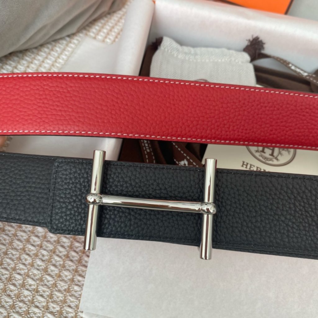 New original single. Genuine size aims original alignment belt body using imported original fixed double-sided lychee grain togo calfskin belt. New exclusive 316 stainless steel hardware! Can be used on both sides Genuine open edition! Specialized counter models!