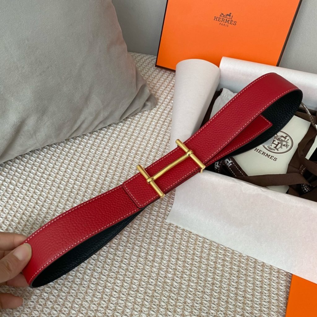 New original single. Genuine size aims original alignment belt body using imported original fixed double-sided lychee grain togo calfskin belt. New exclusive 316 stainless steel hardware! Can be used on both sides Genuine open edition! Specialized counter models!