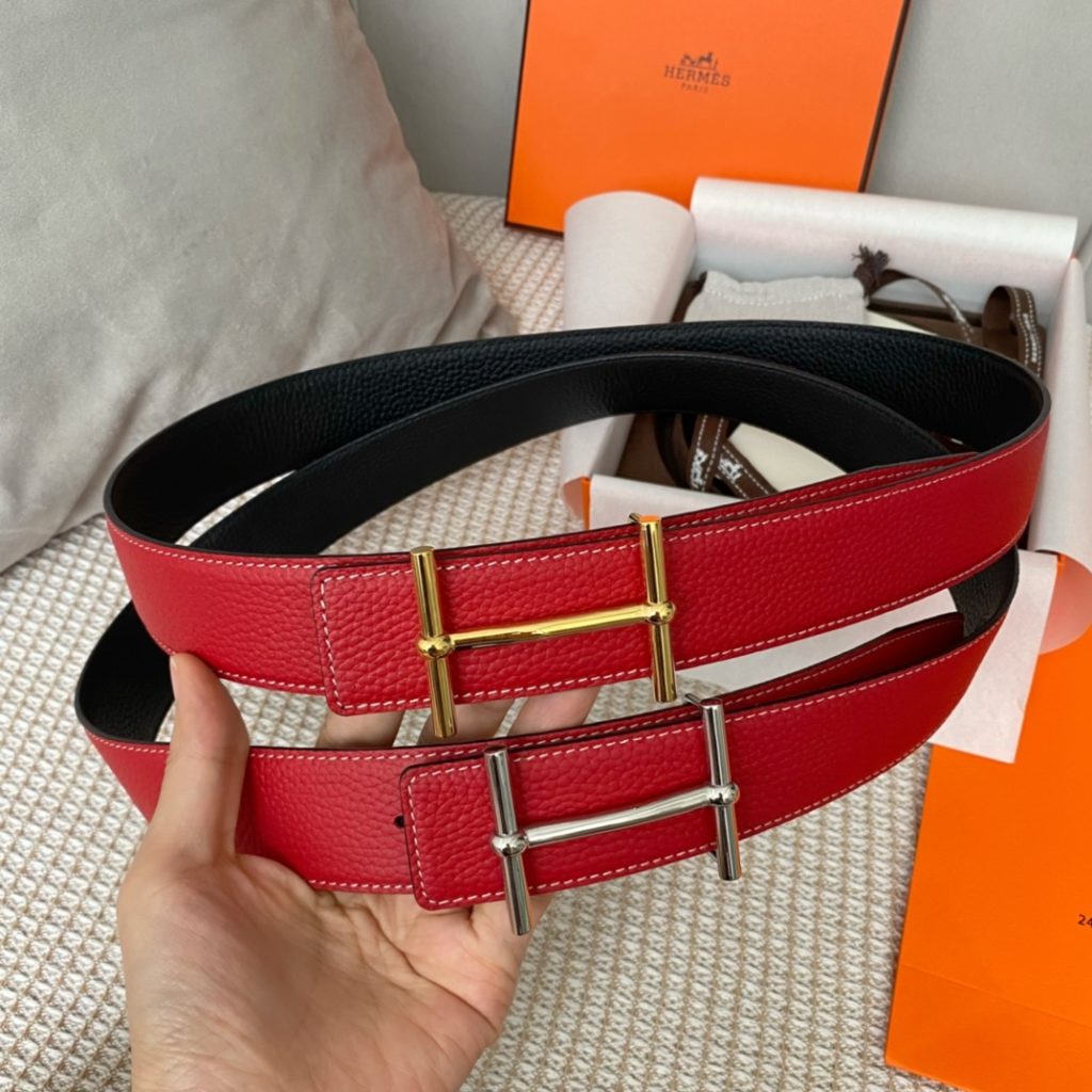 New original single. Genuine size aims original alignment belt body using imported original fixed double-sided lychee grain togo calfskin belt. New exclusive 316 stainless steel hardware! Can be used on both sides Genuine open edition! Specialized counter models!