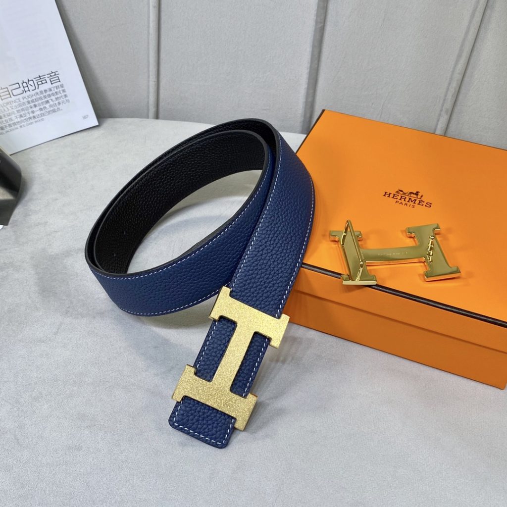 New original single. Genuine size aims original alignment belt body using imported original fixed double-sided lychee grain togo calfskin belt. New exclusive 316 stainless steel hardware! Can be used on both sides Genuine open edition! Specialized counter models!