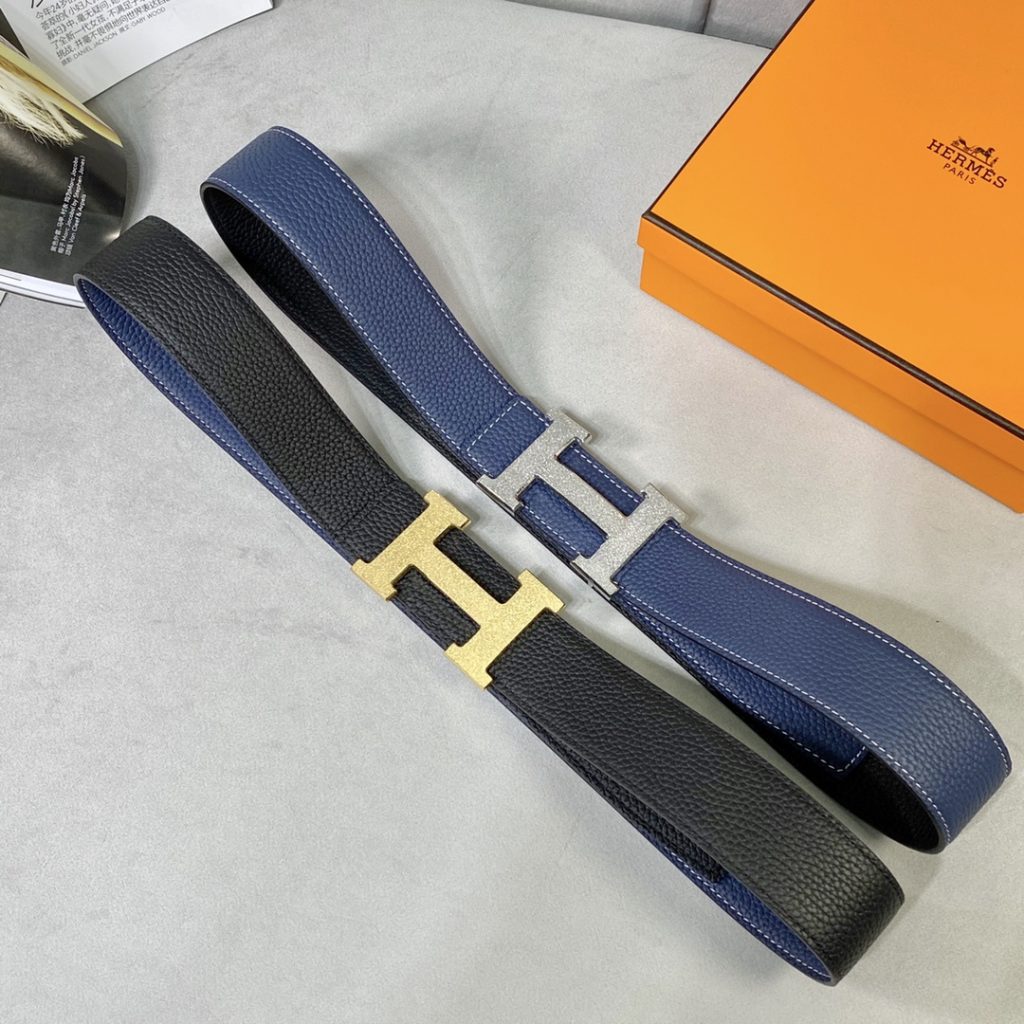 New original single. Genuine size aims original alignment belt body using imported original fixed double-sided lychee grain togo calfskin belt. New exclusive 316 stainless steel hardware! Can be used on both sides Genuine open edition! Specialized counter models!