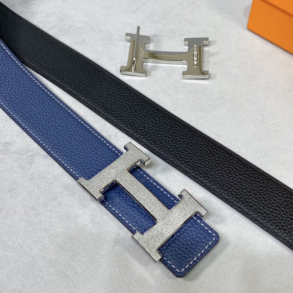 New original single. Genuine size aims original alignment belt body using imported original fixed double-sided lychee grain togo calfskin belt. New exclusive 316 stainless steel hardware! Can be used on both sides Genuine open edition! Specialized counter models!