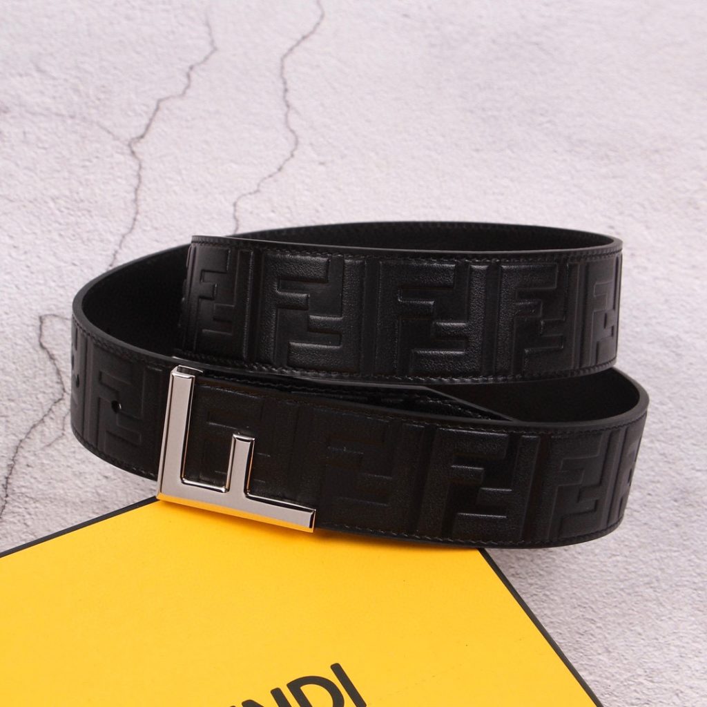 FENDl (Fendi) 38MM wide double-sided imported calfskin production with the original F buckle classic fashion casual trend men's belt exquisite style unique design workmanship details perfect HD real shooting quality assurance