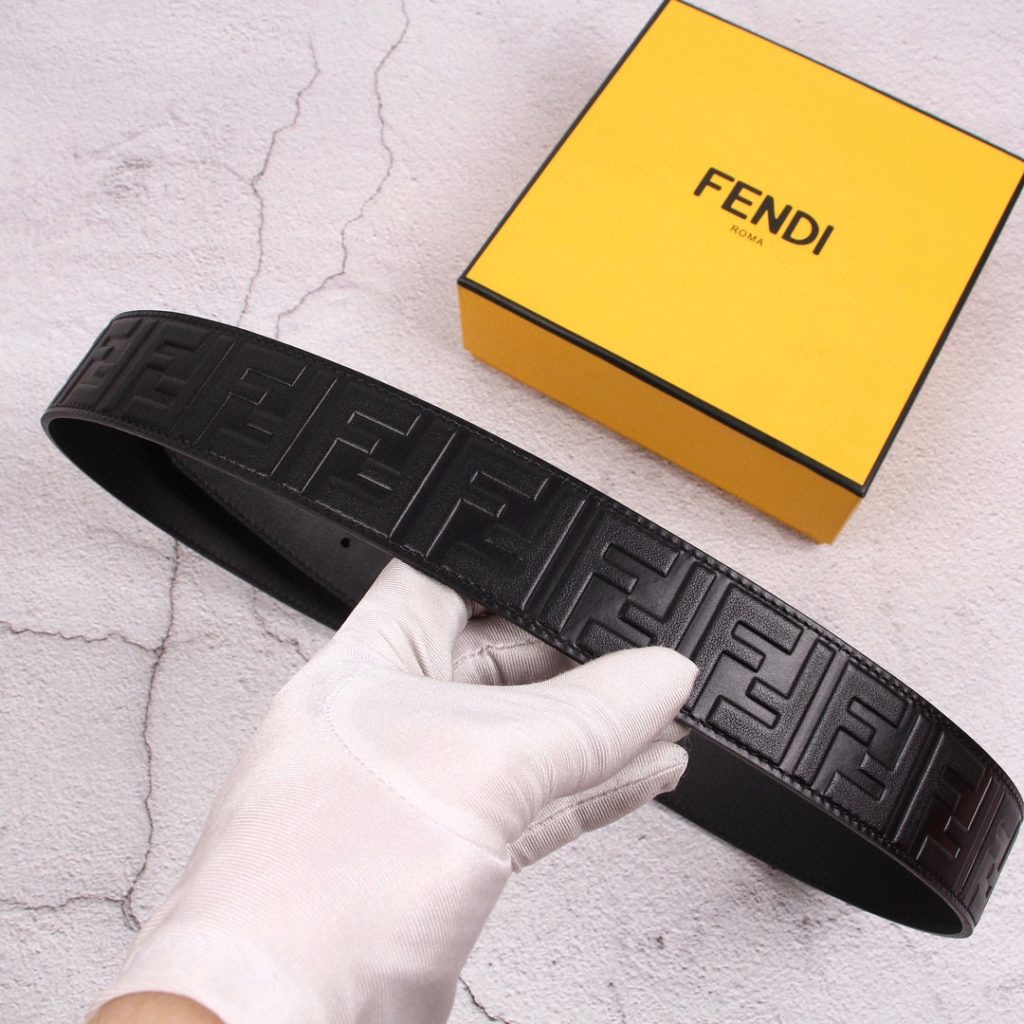 FENDl (Fendi) 38MM wide double-sided imported calfskin production with the original F buckle classic fashion casual trend men's belt exquisite style unique design workmanship details perfect HD real shooting quality assurance