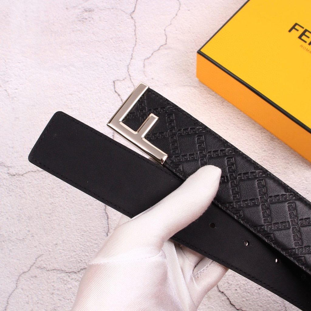 FENDl (Fendi) 38MM wide double-sided imported calfskin production with the original F buckle classic fashion casual trend men's belt exquisite style unique design workmanship details perfect HD real shooting quality assurance