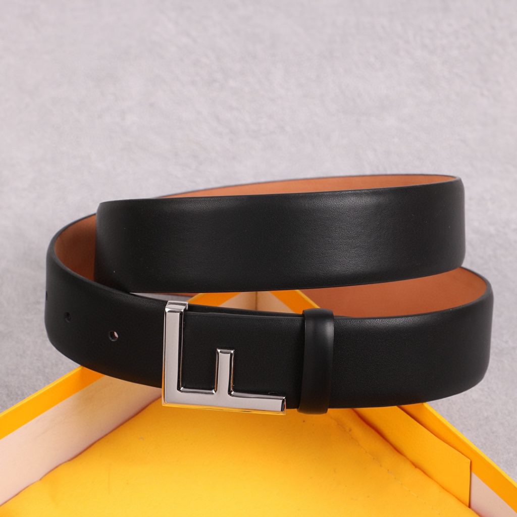 FENDl (Fendi) 38MM wide double-sided imported calfskin production with the original F buckle classic fashion casual trend men's belt exquisite style unique design workmanship details perfect HD real shooting quality assurance