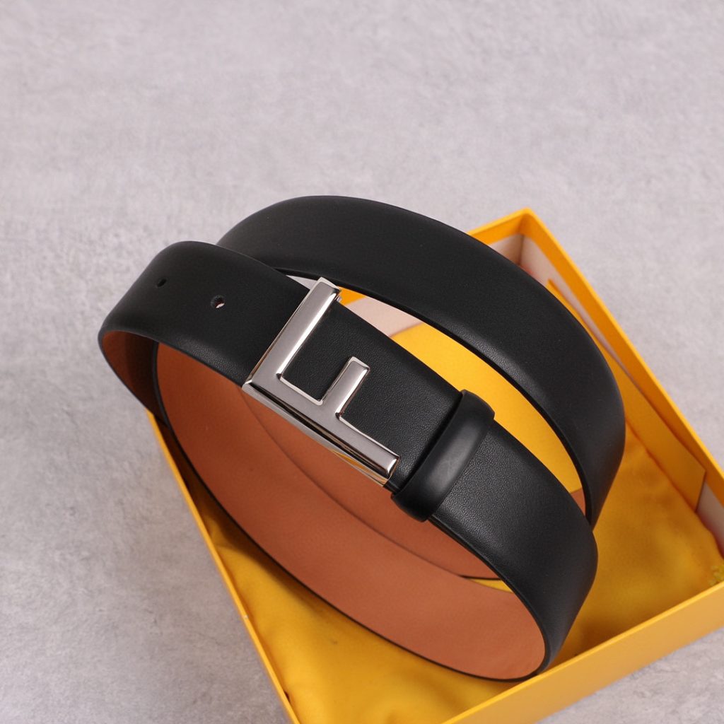 FENDl (Fendi) 38MM wide double-sided imported calfskin production with the original F buckle classic fashion casual trend men's belt exquisite style unique design workmanship details perfect HD real shooting quality assurance