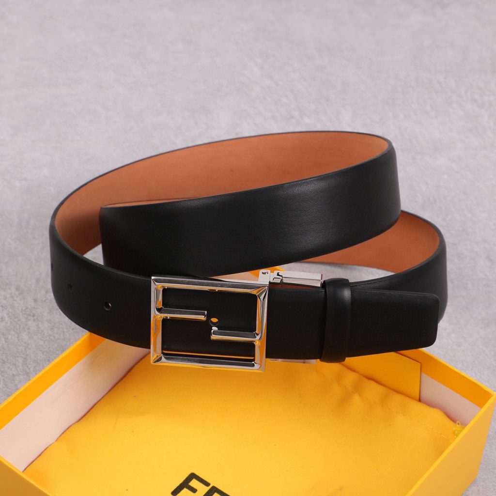 FENDl (Fendi) 38MM wide double-sided imported calfskin production with the original F buckle classic fashion casual trend men's belt exquisite style unique design workmanship details perfect HD real shooting quality assurance