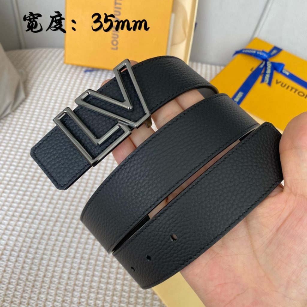 Donkey family S22 fall new belt series [male models] new belt [love] width 3.5cm original factory lychee grain with soft calfskin bottom new hollow letter effect process fine density thick gold plating effect is awesome 👍🏻