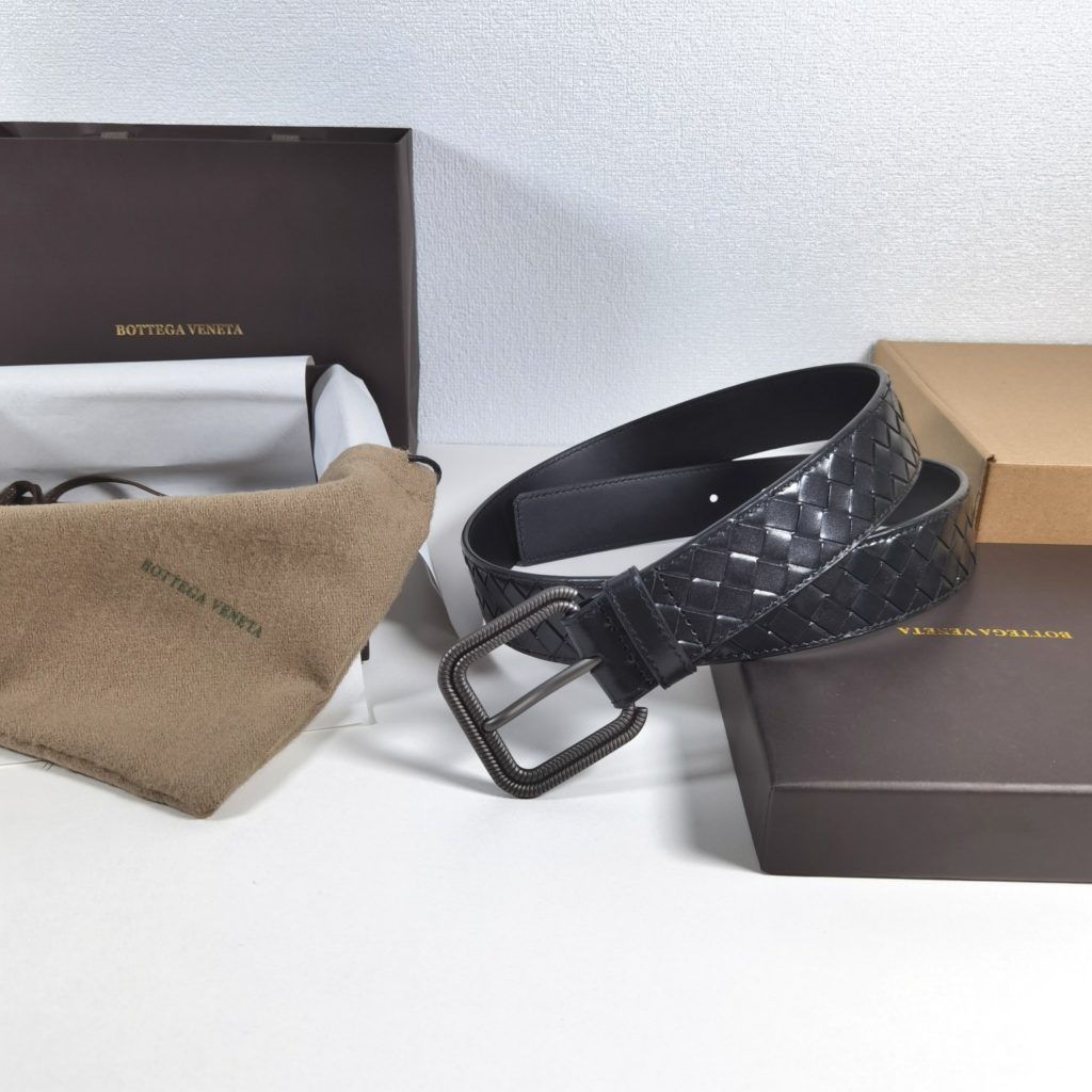 Bottega VenetaMM 🎀 Made of hand-woven cowhide leather, classic business-casual premium belt  Exquisite handcrafted production.