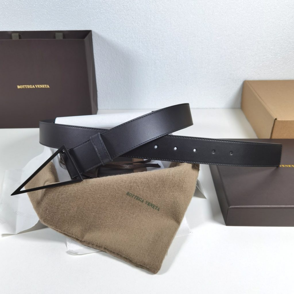 Bottega VenetaMM 🎀 Made of double-sided cowhide flat grain, classic business casual model premium belt  Exquisite handcrafted production.