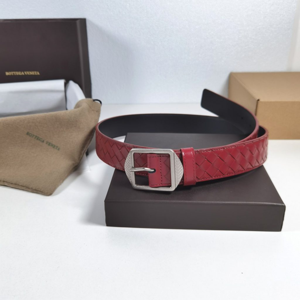 Bottega VenetaMM, date red 🎀 Made of pure handmade cowhide woven, classic business casual model premium belt  Exquisite handcrafted production.