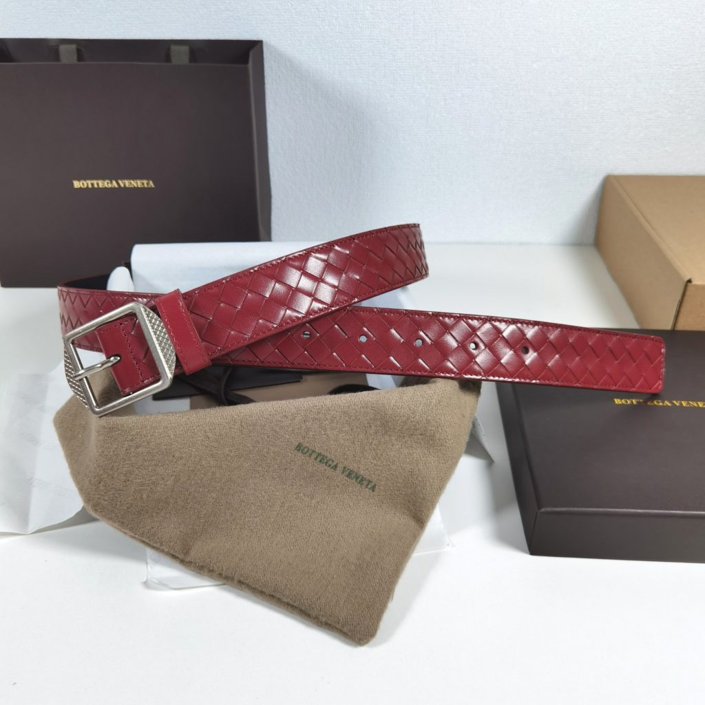 Bottega VenetaMM, date red 🎀 Made of pure handmade cowhide woven, classic business casual model premium belt  Exquisite handcrafted production.