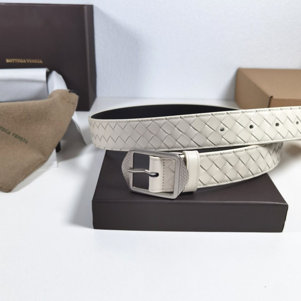 Bottega VenetaMM, beige 🎀 Made of pure handmade cowhide woven, classic business casual model premium belt  Exquisite handcrafted production.